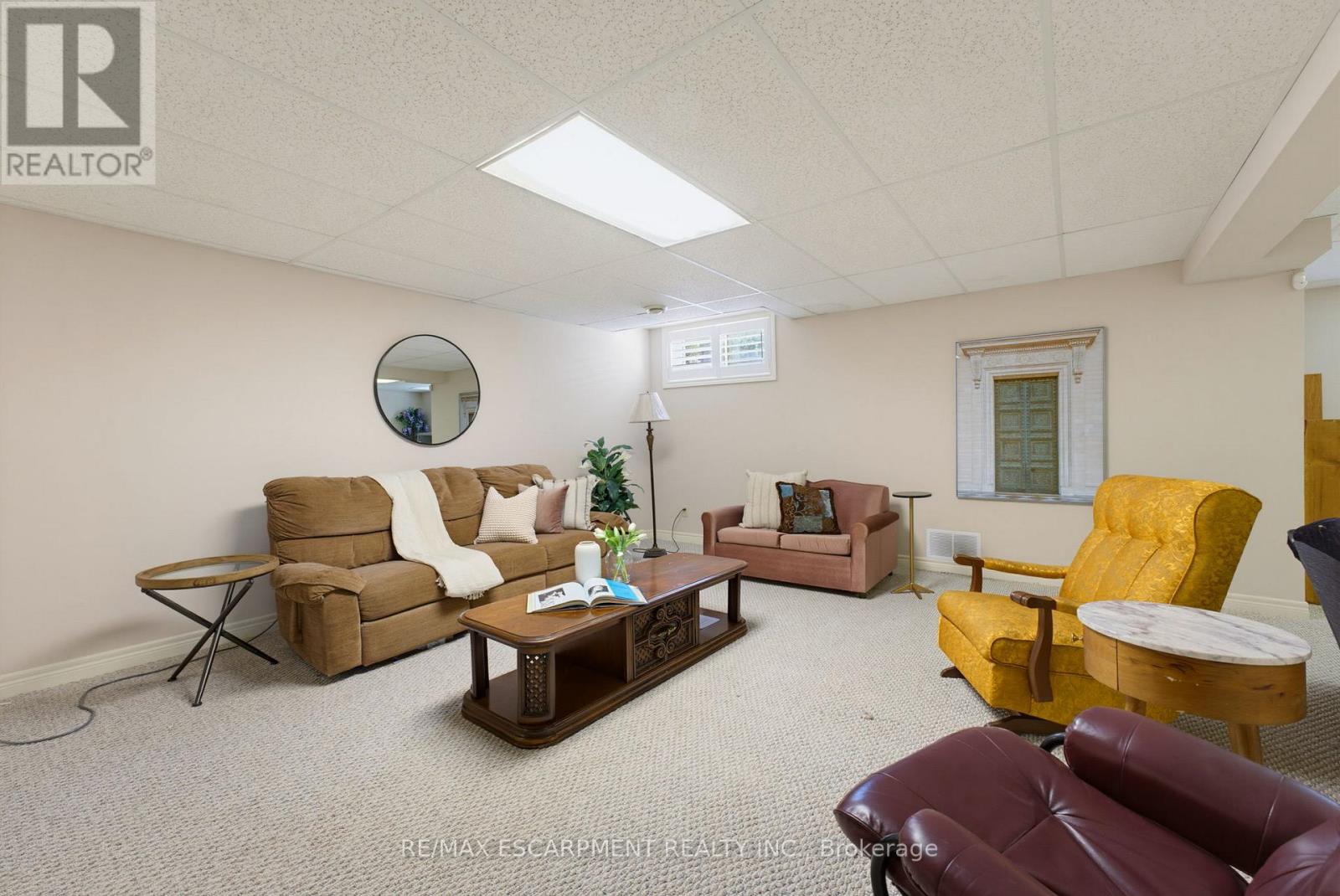 4188 VICTORIA AVENUE - 40