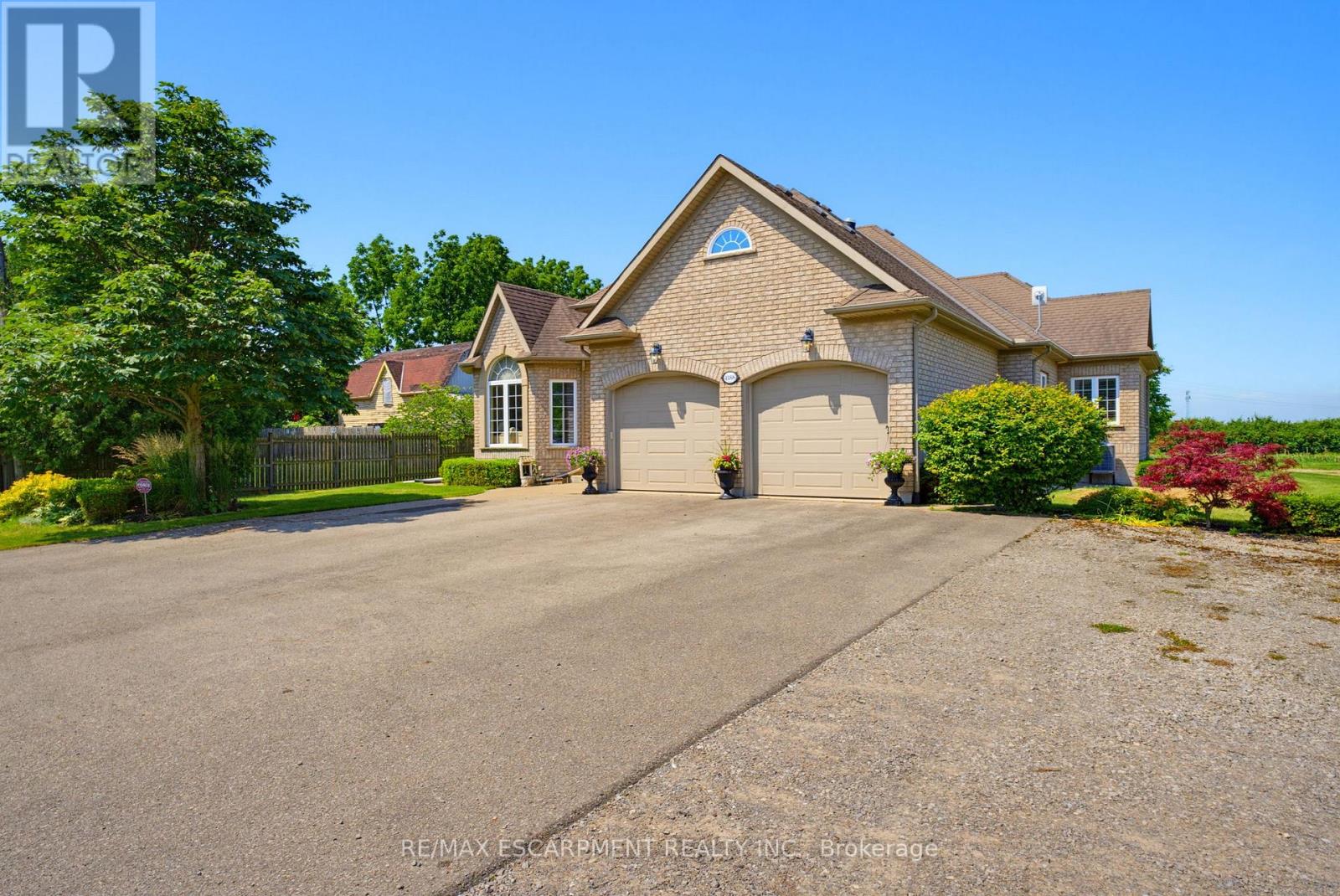 4188 VICTORIA AVENUE - 7