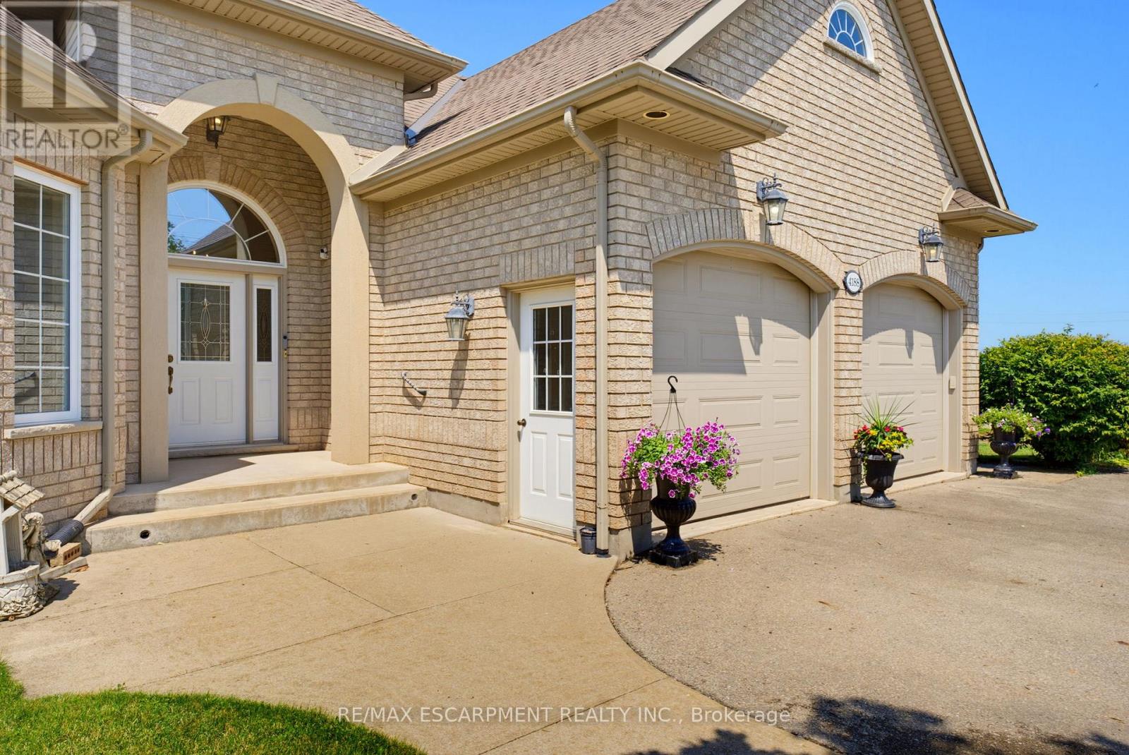 4188 VICTORIA AVENUE - 8