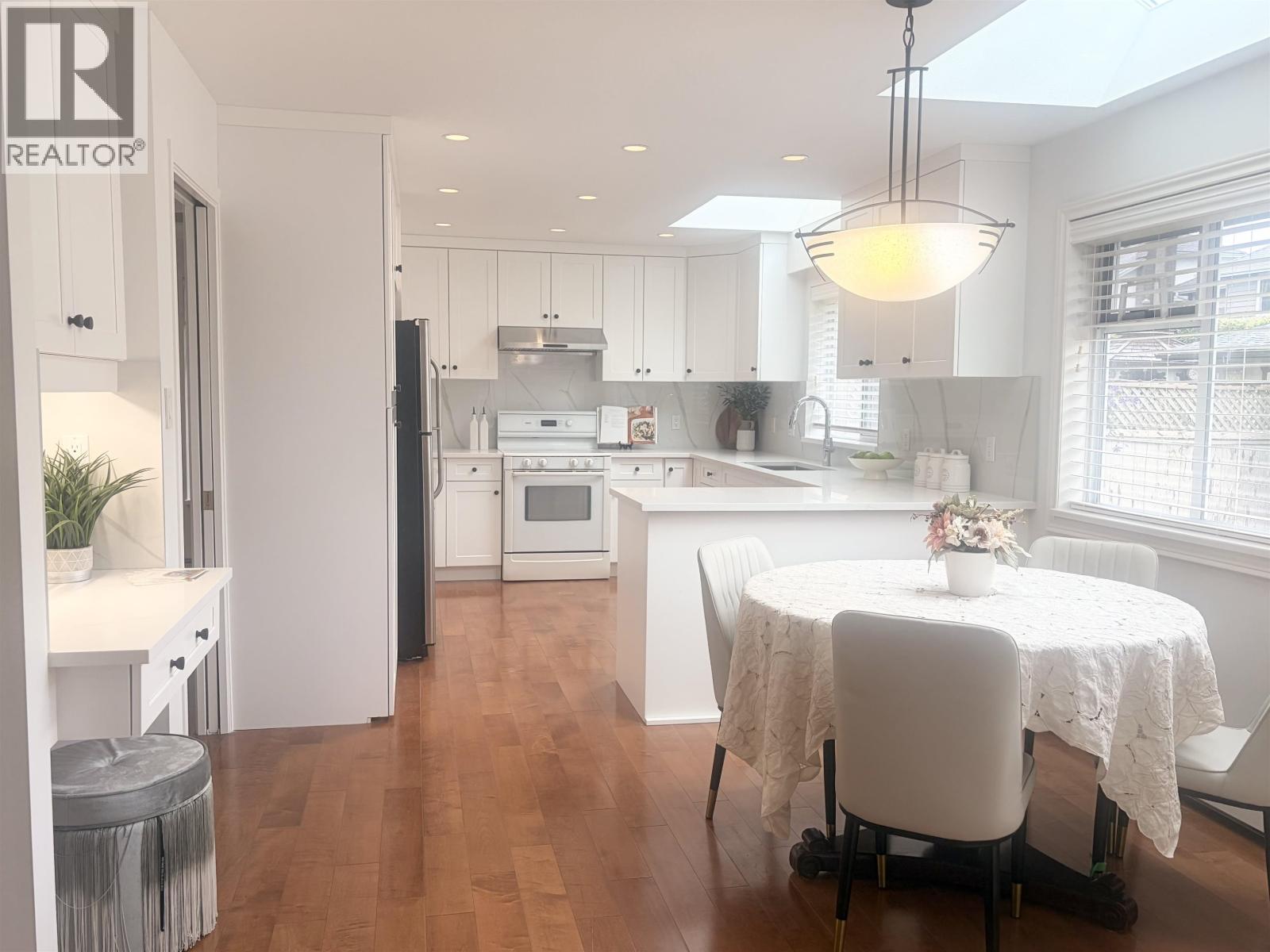 5 Bed, 4 Bath House for Sale in Richmond – 5371 MAPLE ROAD, Richmond – MLS# R3108413 - Image 9