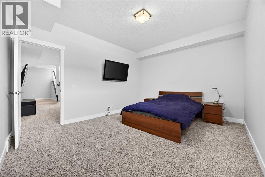 1410 21 Avenue NW - 43
