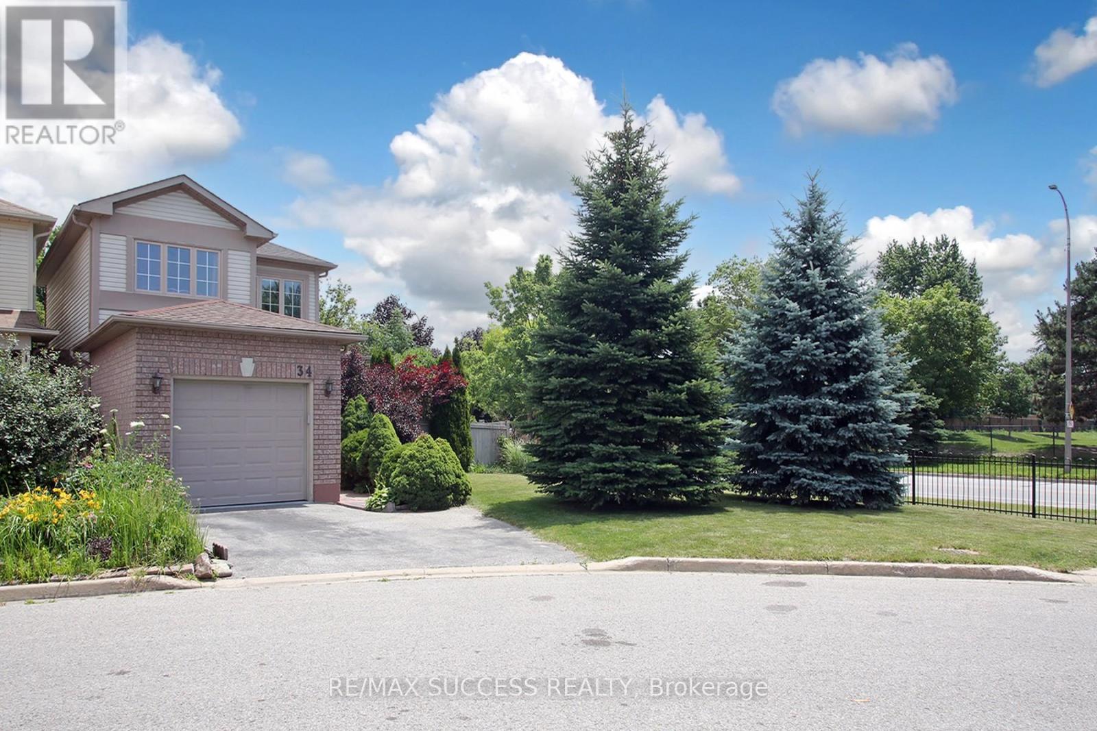 34 GREENGROVE WAY - 2