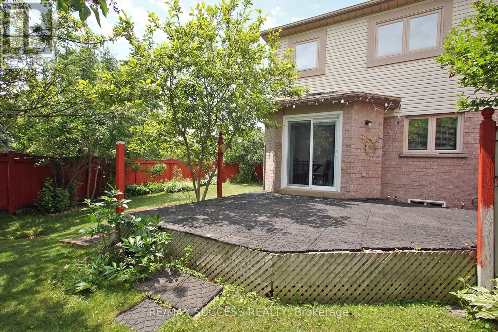 34 GREENGROVE WAY - 21