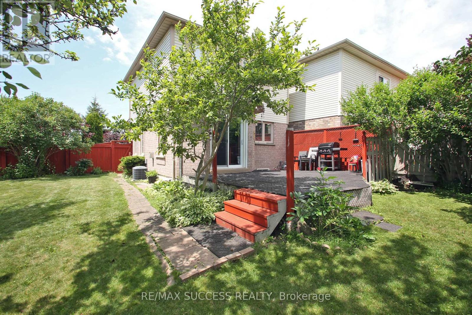 34 GREENGROVE WAY - 23