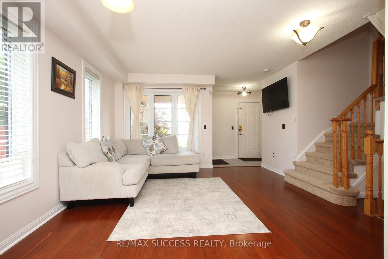 34 GREENGROVE WAY - 4