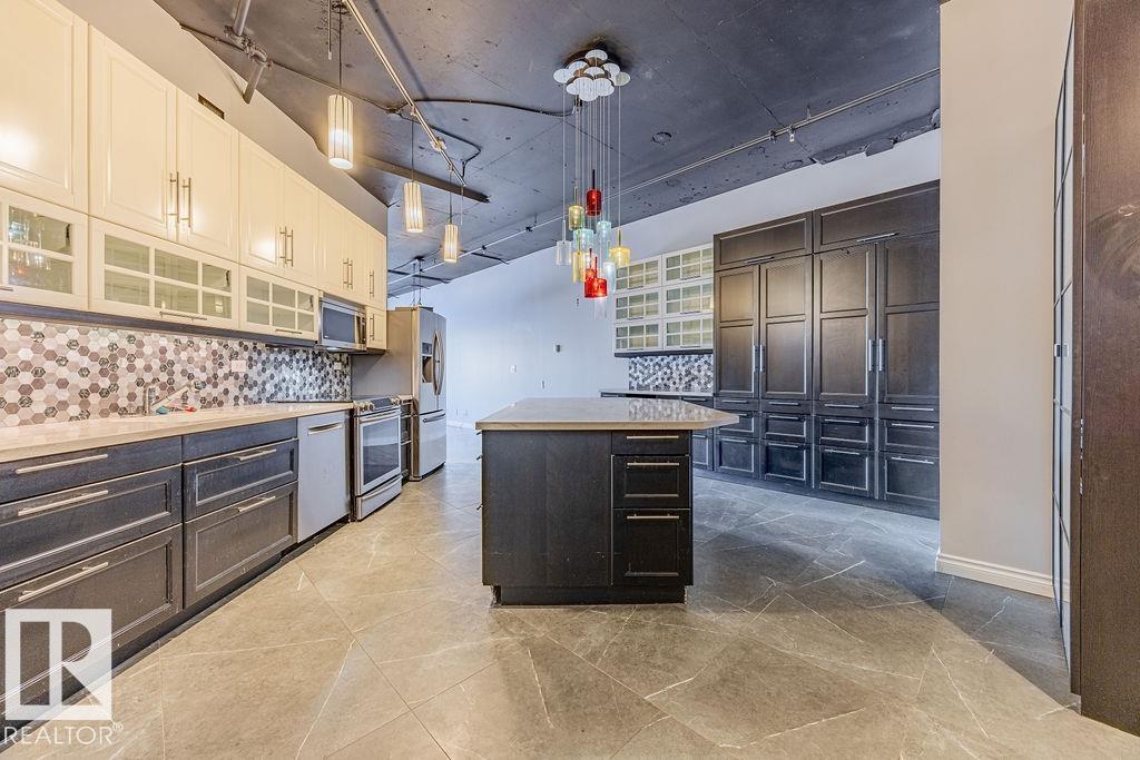#303 10179 105 ST NW - 4