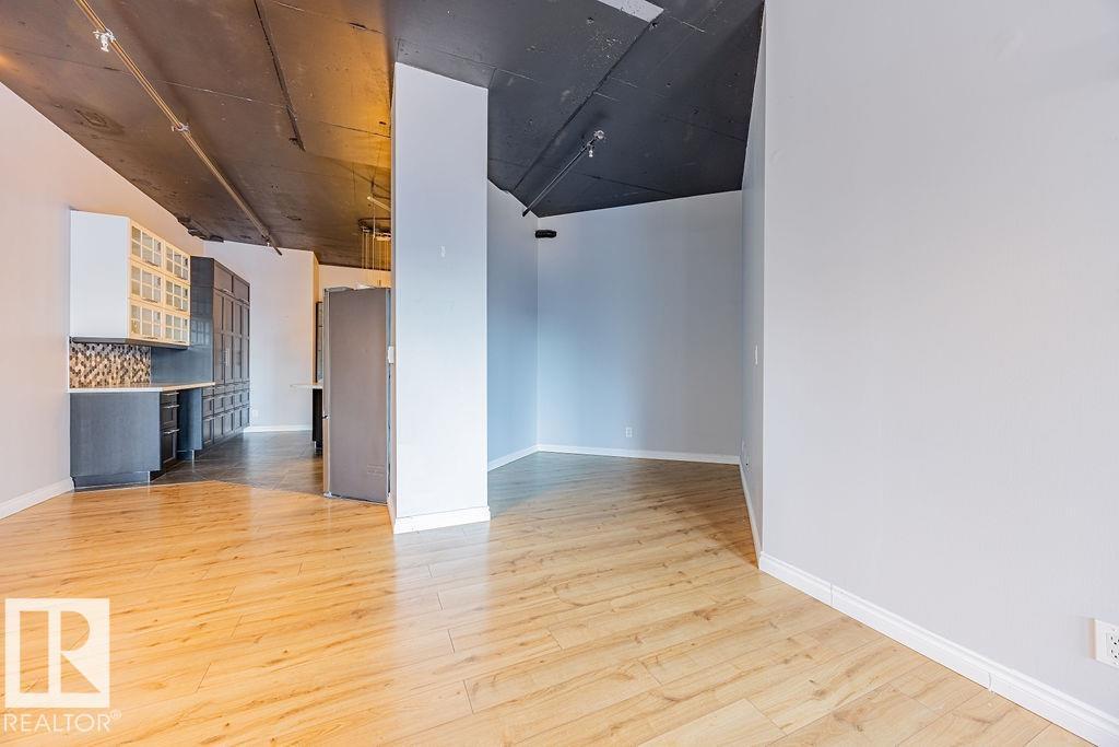 #303 10179 105 ST NW - 8