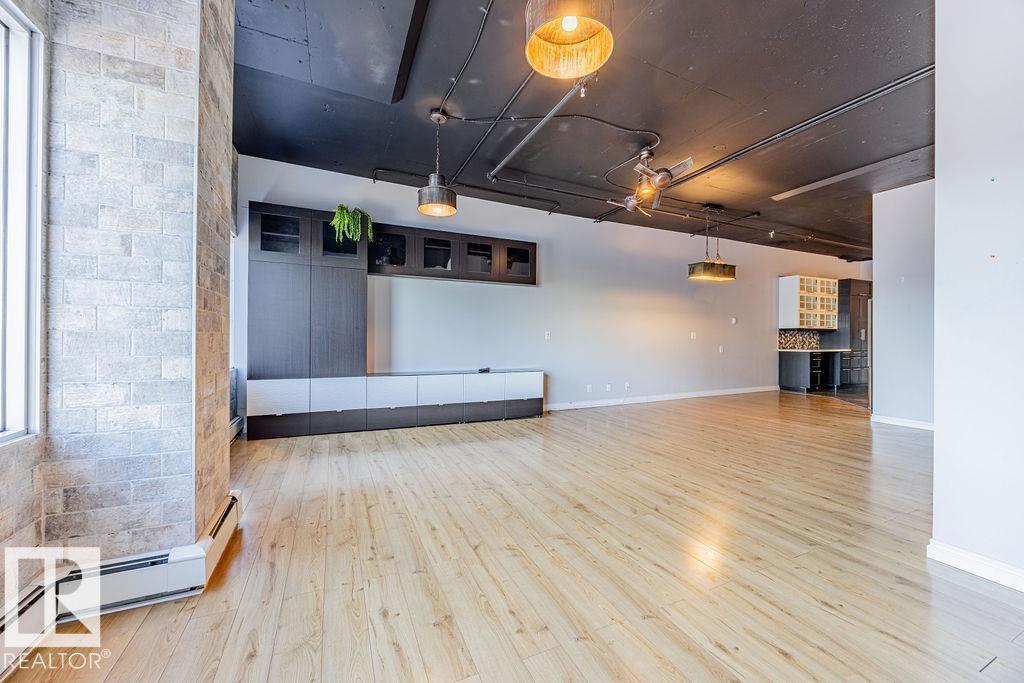 #303 10179 105 ST NW - 11