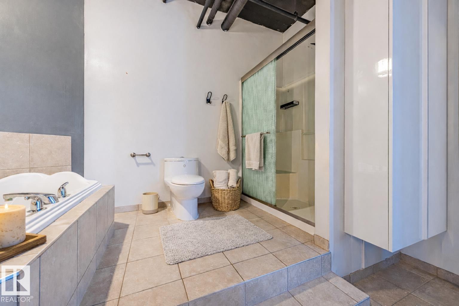 #303 10179 105 ST NW - 17