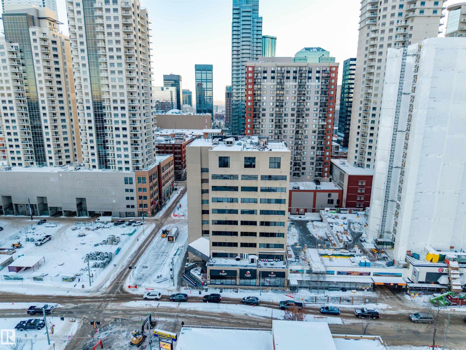 #303 10179 105 ST NW - 24