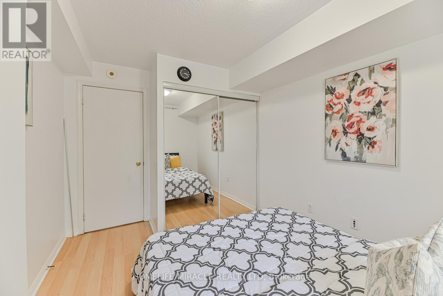 #5 4620 GUILDWOOD WAY - 21