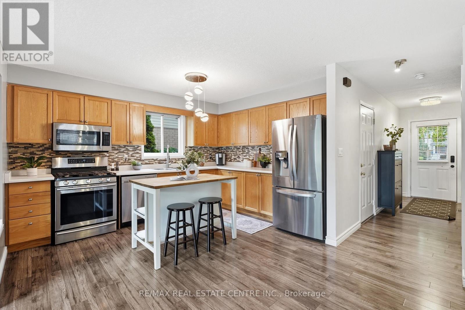 128 HOUGHTON STREET - Image 16