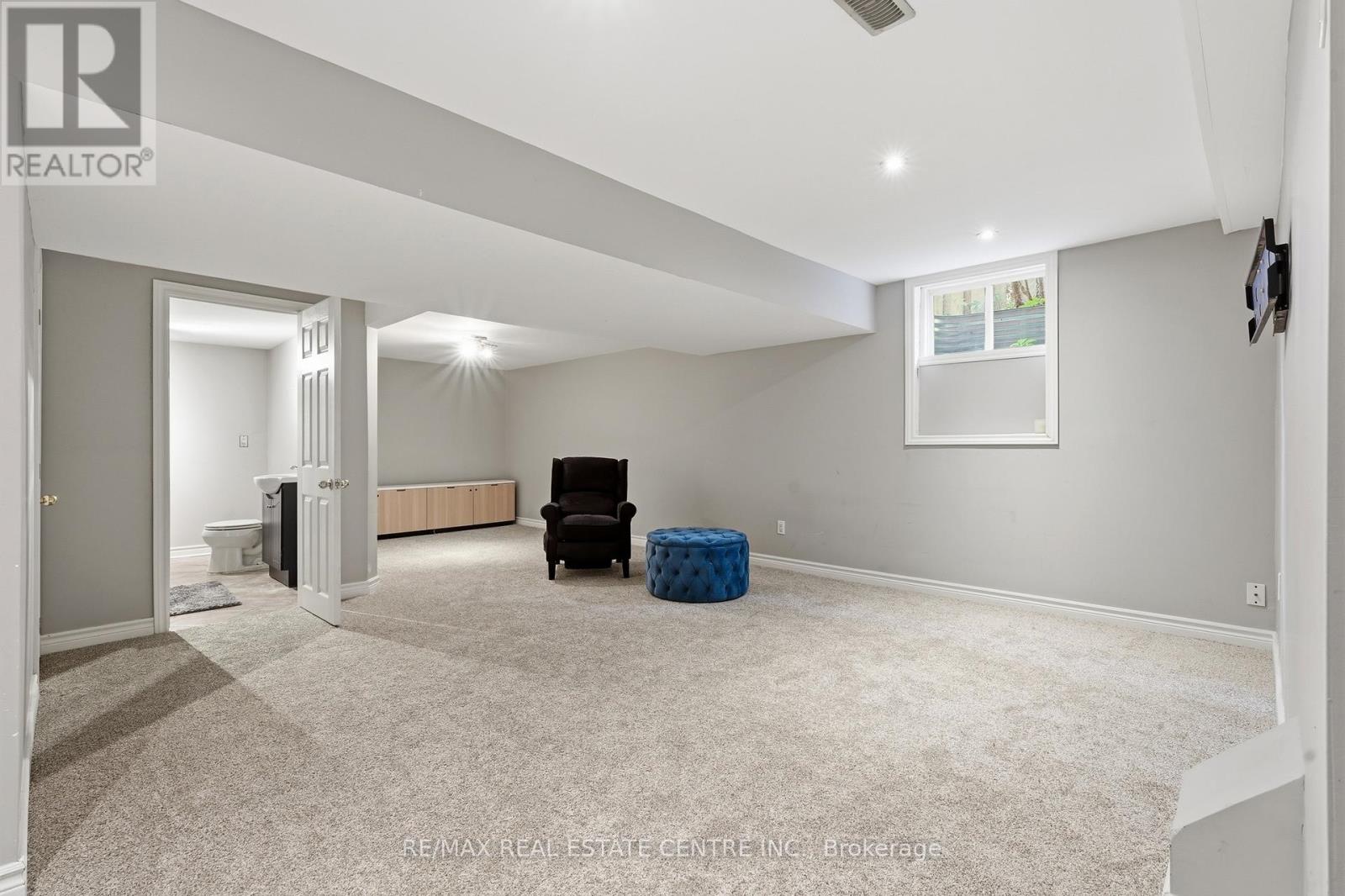 128 HOUGHTON STREET - Image 38