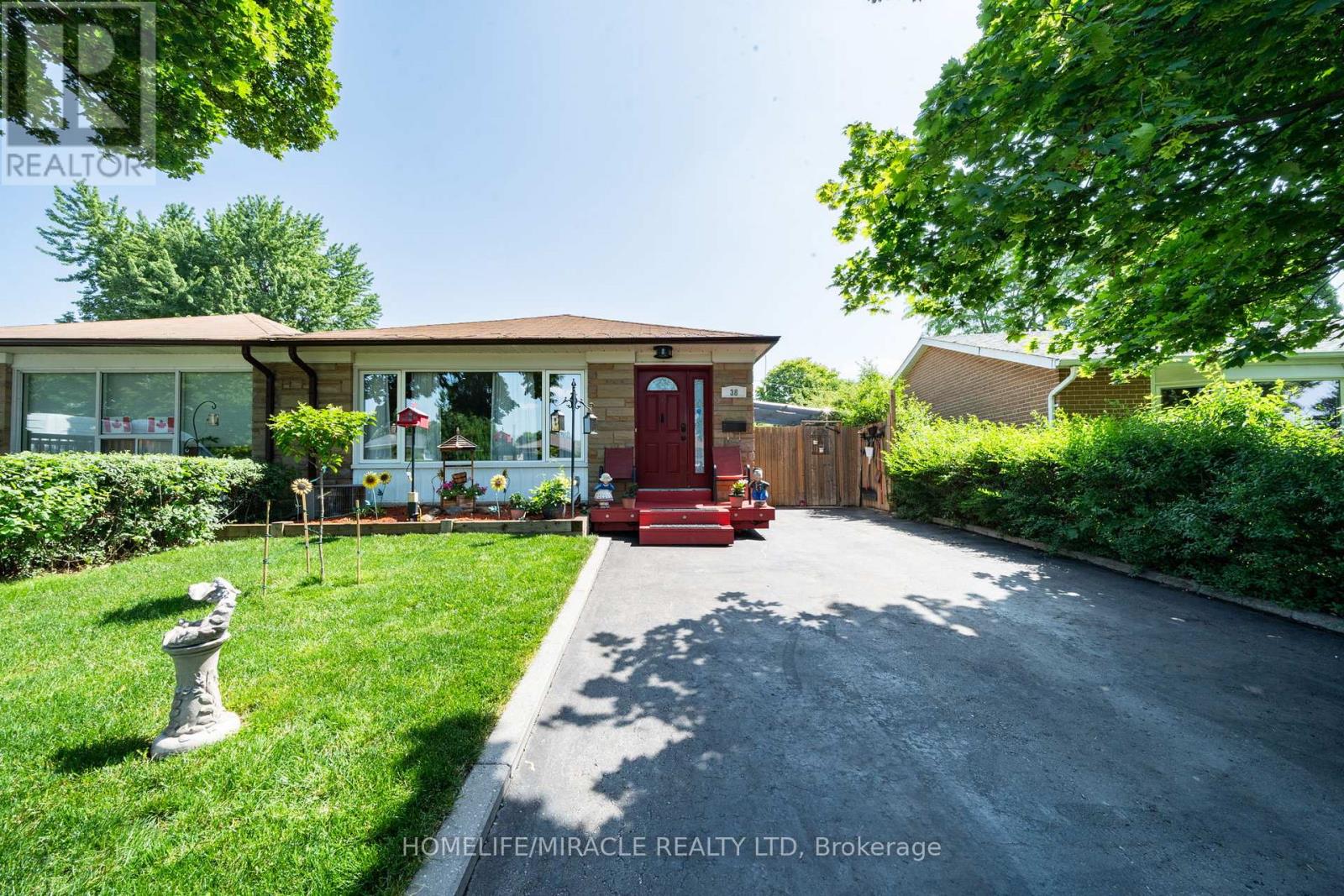 38 ASCOT AVENUE - 3