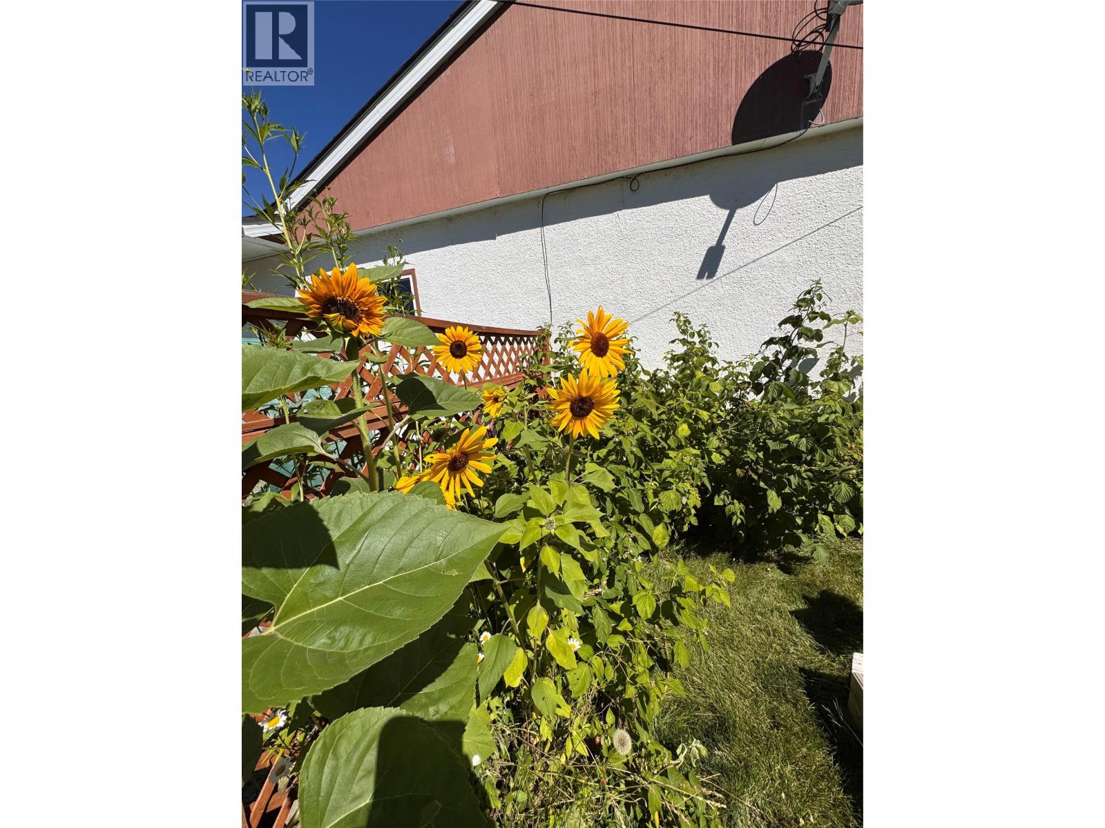 7308 9 Street, Grand Forks