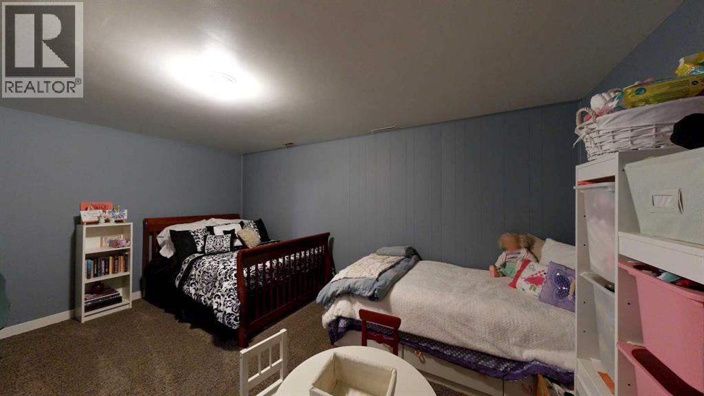 4901 52 Street — photo 33