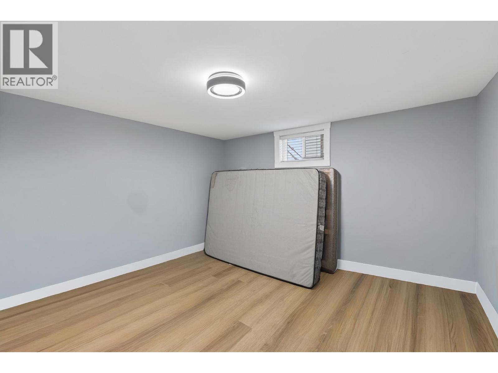 2475 HAMMOND AVENUE - 18