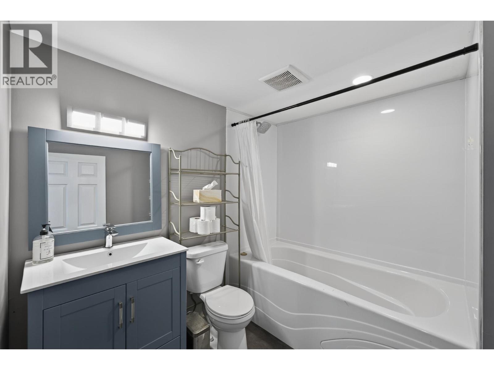 2475 HAMMOND AVENUE - 19
