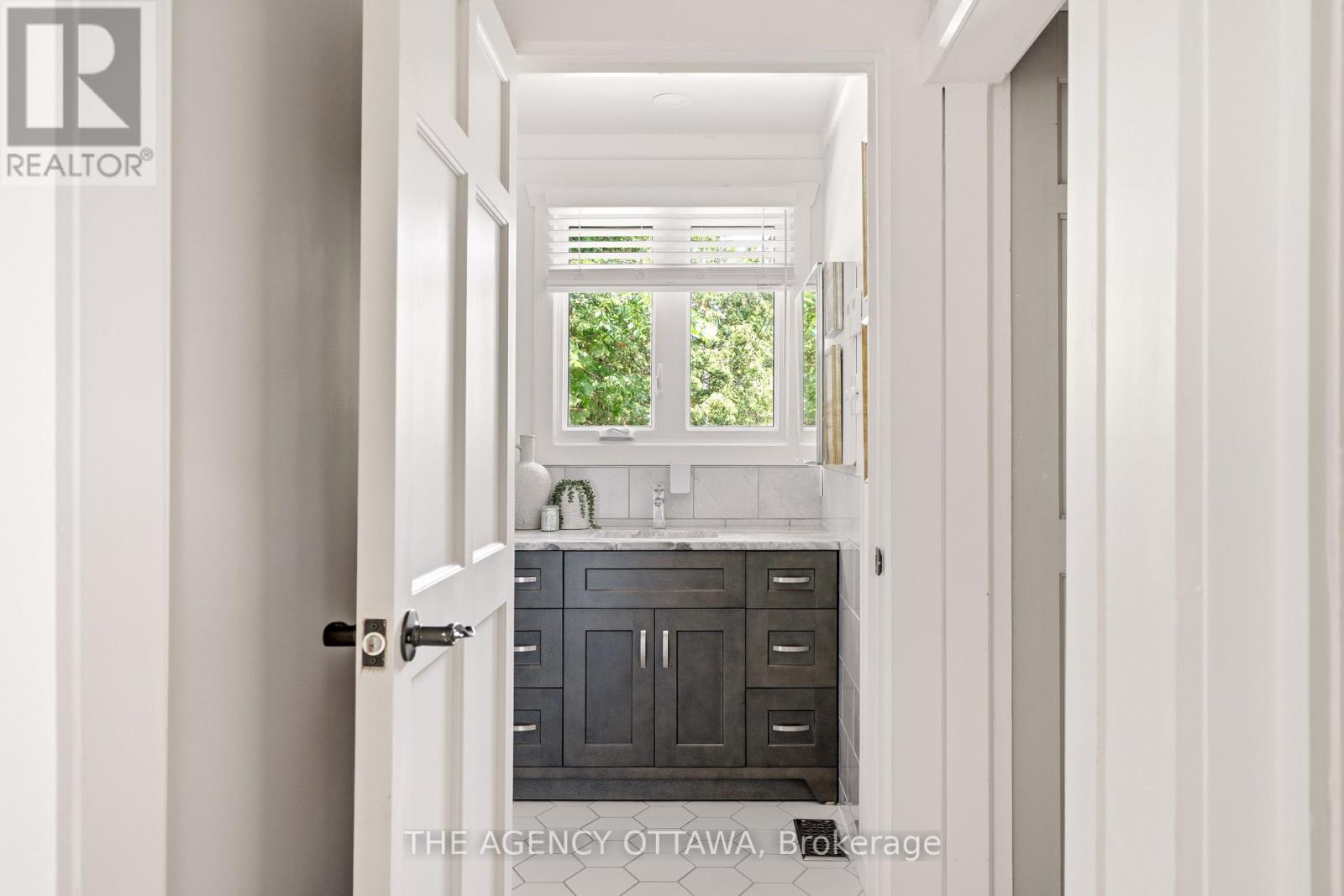 101 PATTY LANE - 38