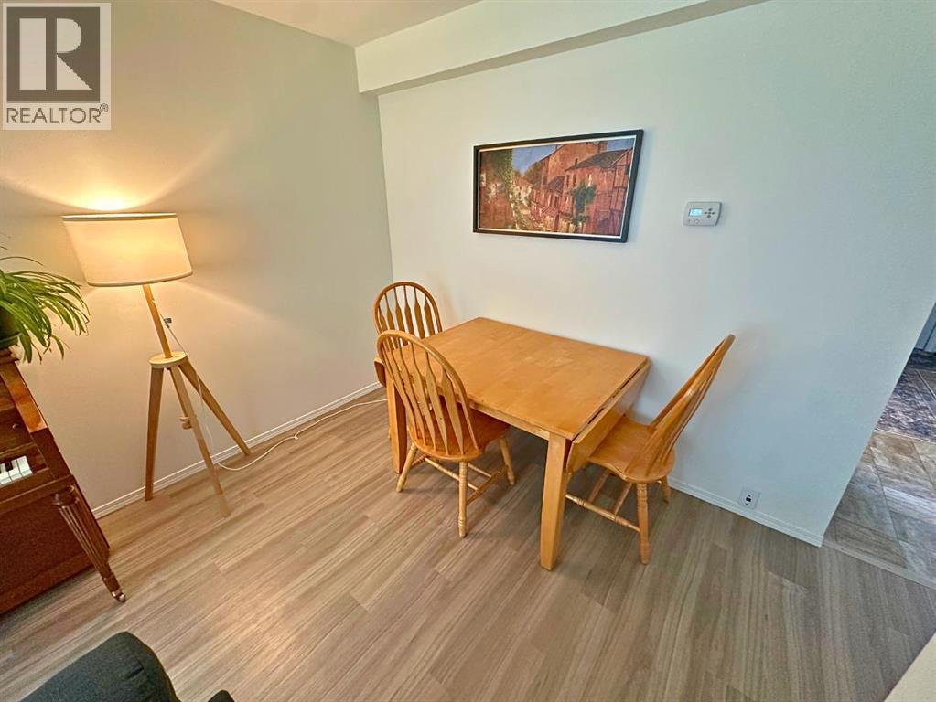 #302, 4719 33 Street - 5