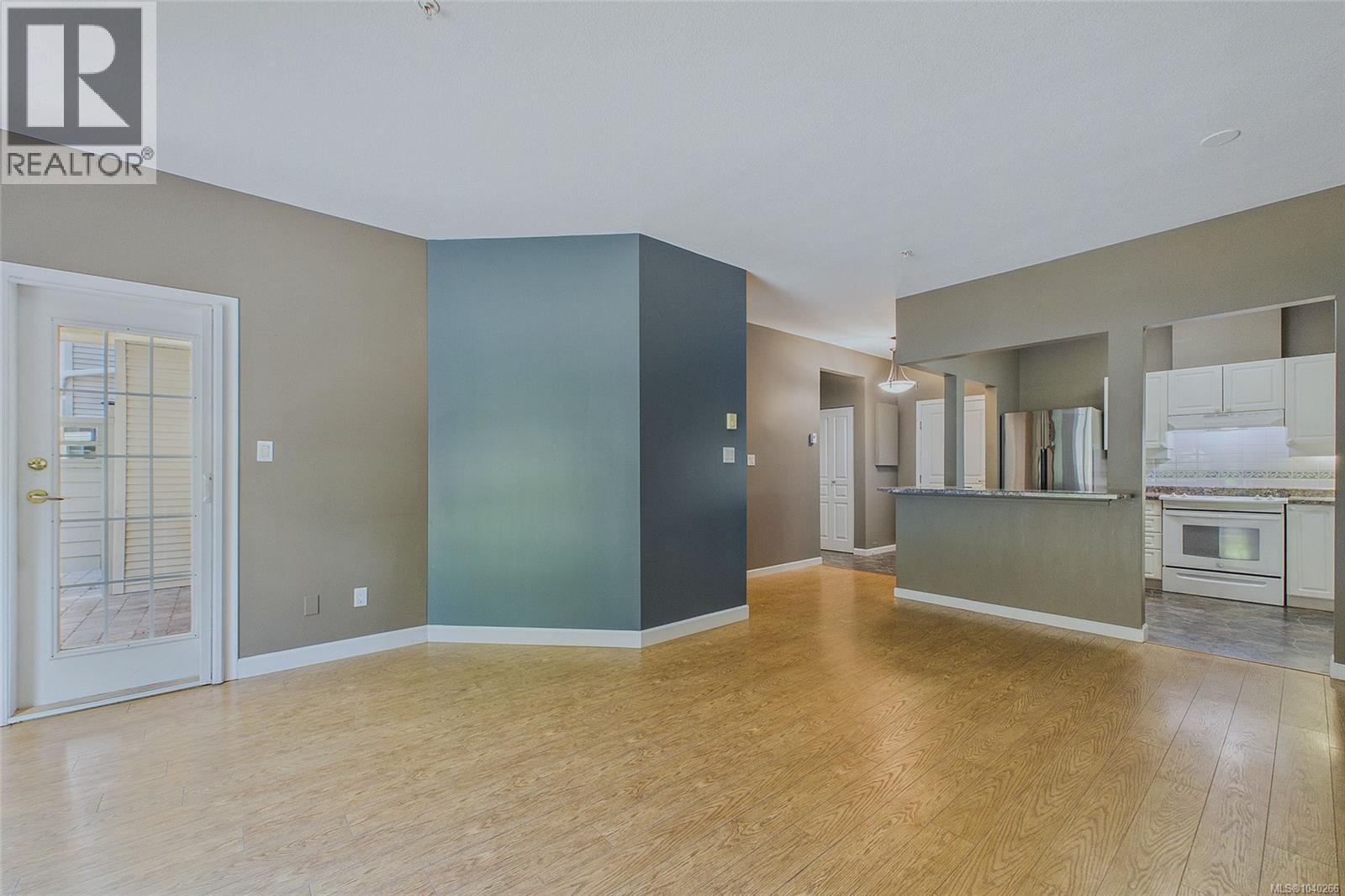 #101 5650 Edgewater Lane - 15