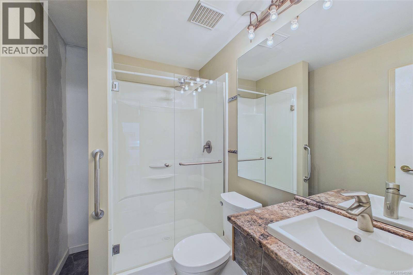 #101 5650 Edgewater Lane - 20