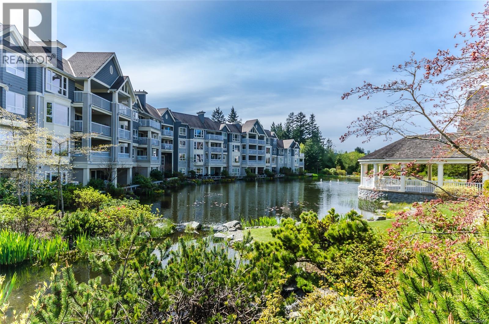 #101 5650 Edgewater Lane - 38