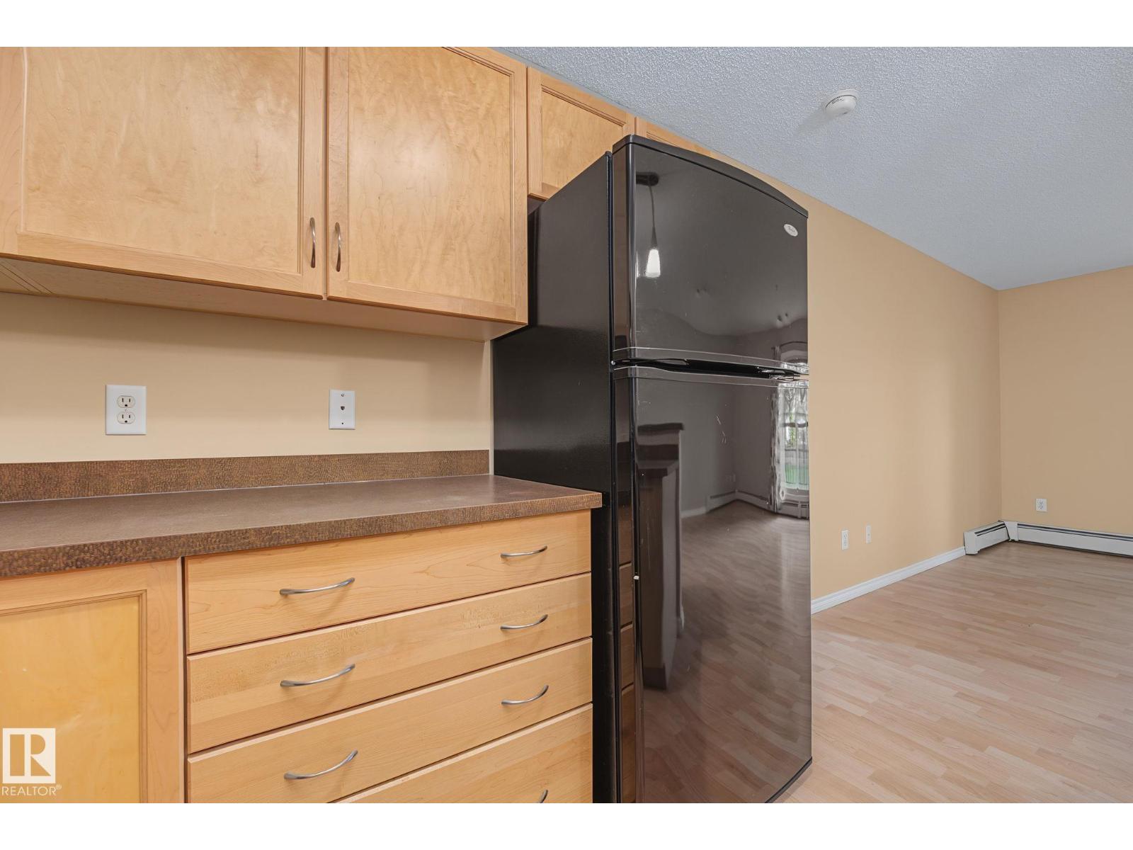 #102 646 MCALLISTER LO SW SW - 9