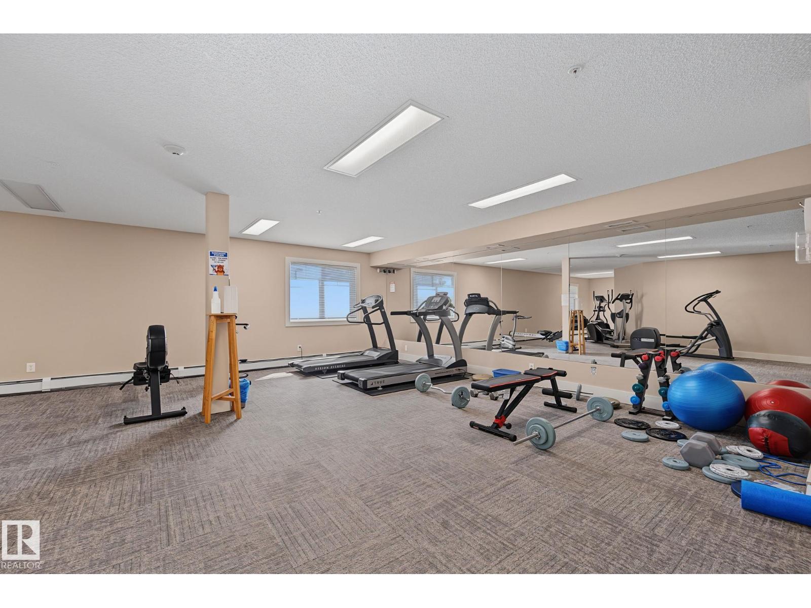 #102 646 MCALLISTER LO SW SW - 37