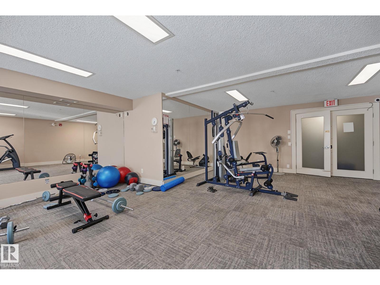 #102 646 MCALLISTER LO SW SW - 40
