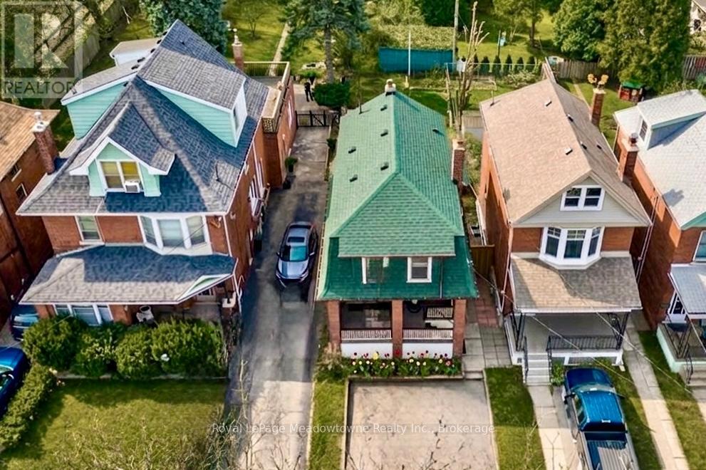 216 MAPLEWOOD AVENUE - 2