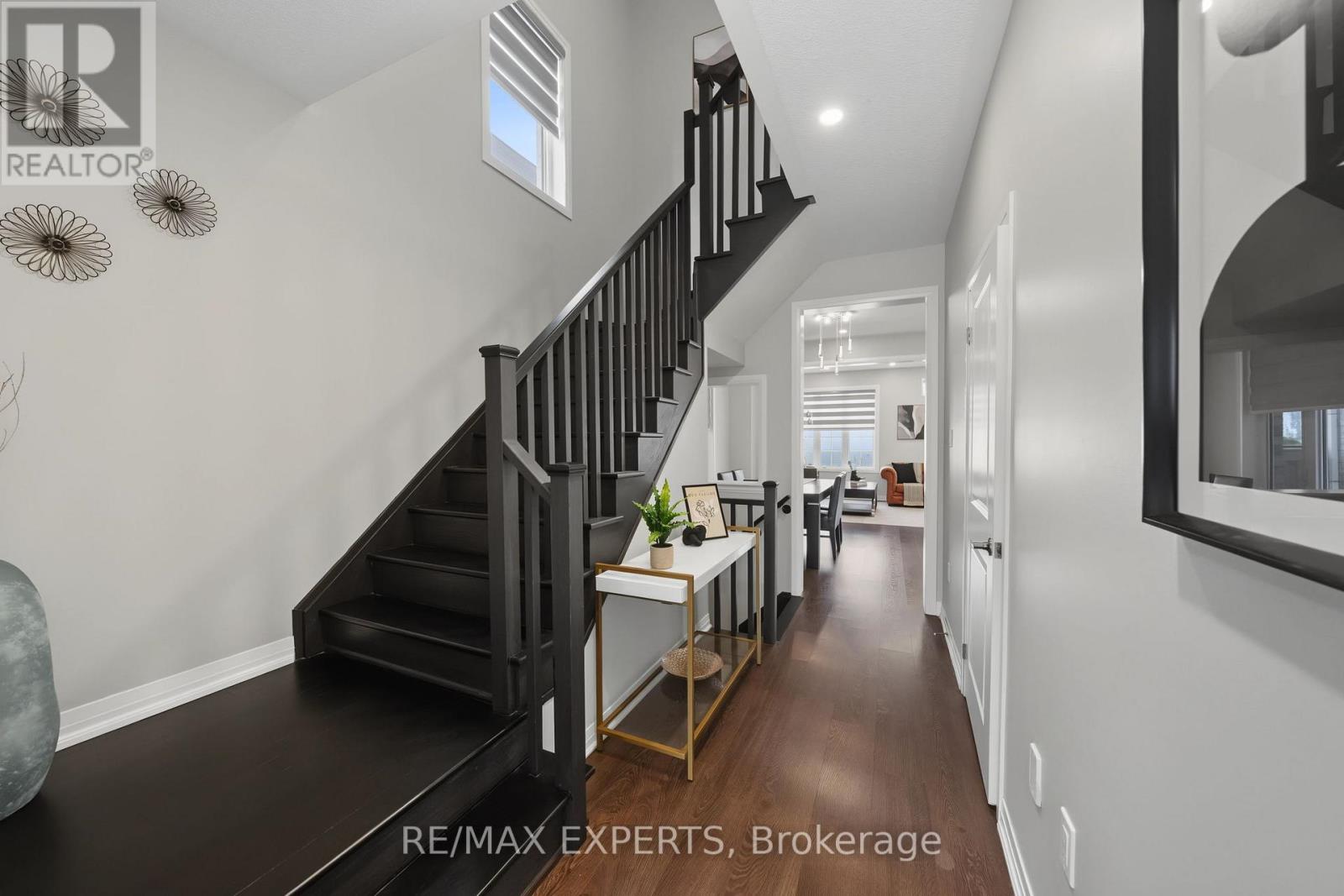 53 CASSERLEY CRESCENT - 11