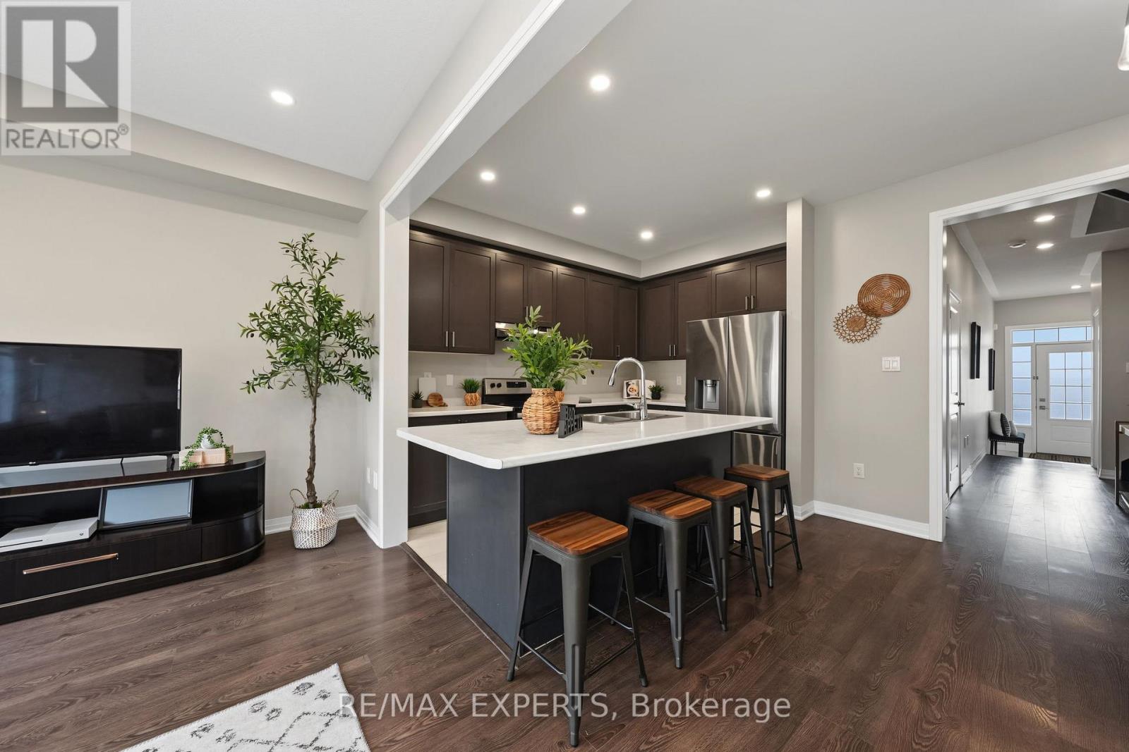 53 CASSERLEY CRESCENT - 17