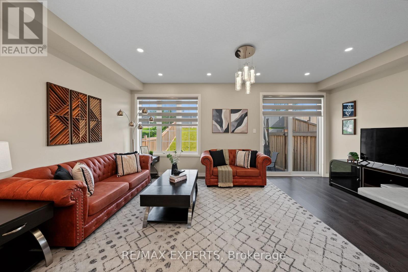 53 CASSERLEY CRESCENT - 21