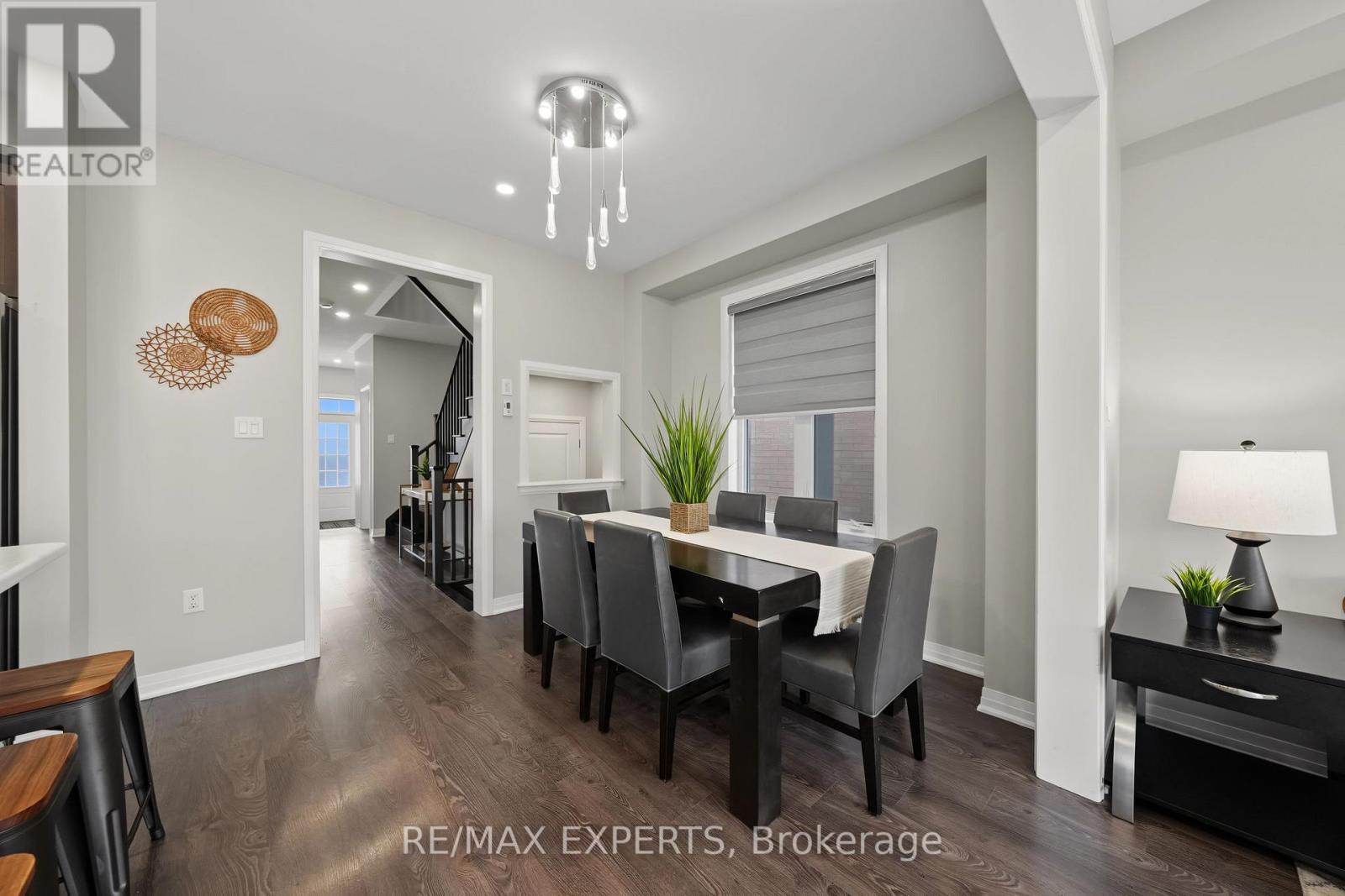 53 CASSERLEY CRESCENT - 25