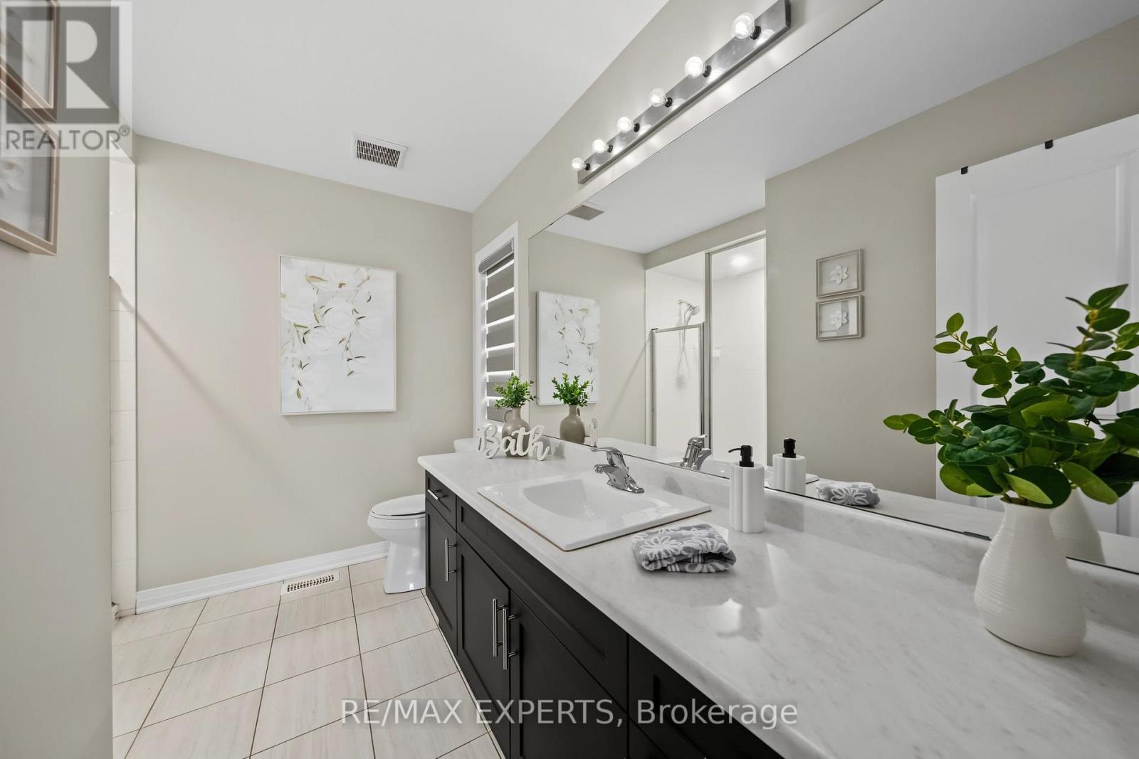 53 CASSERLEY CRESCENT - 31