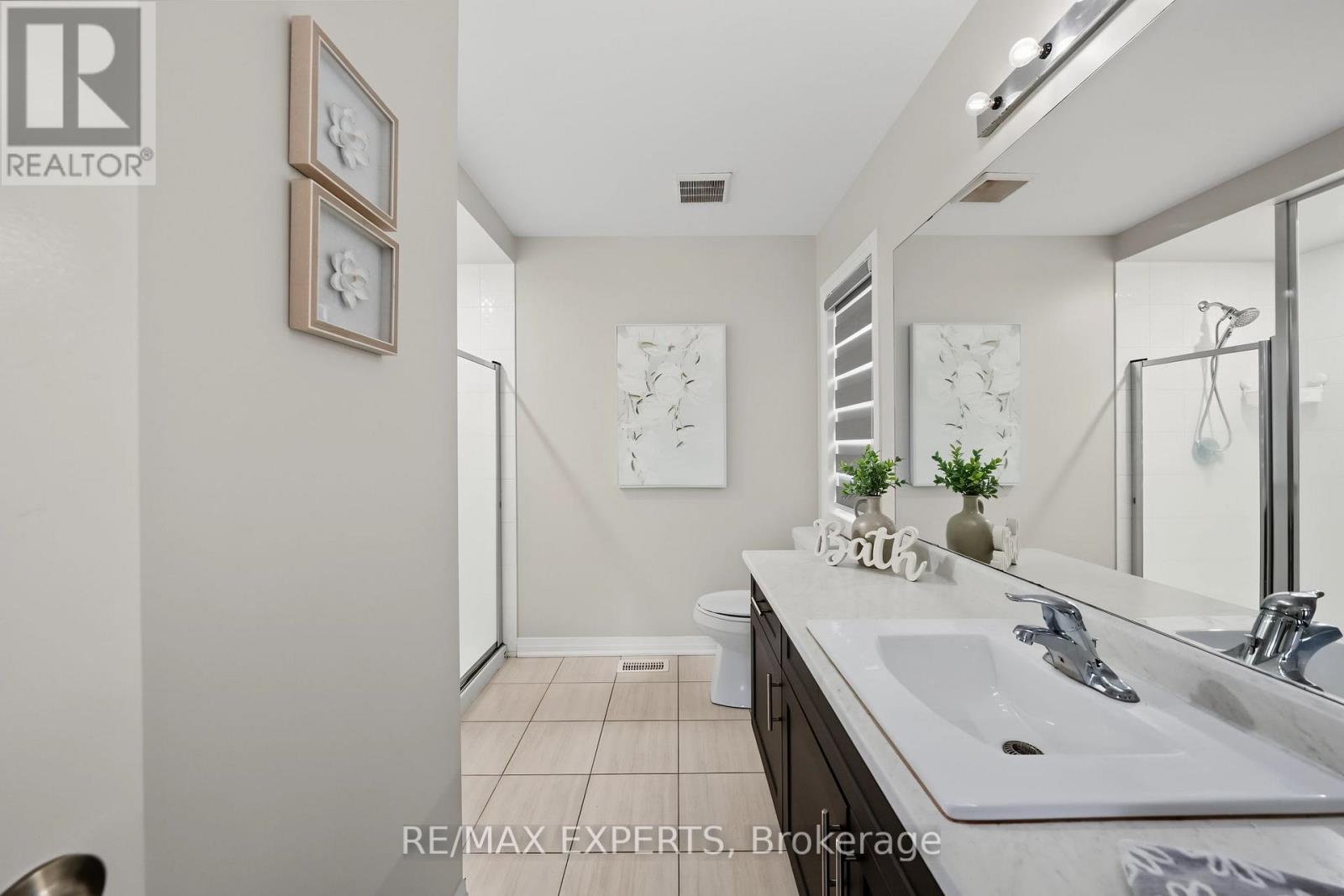 53 CASSERLEY CRESCENT - 32