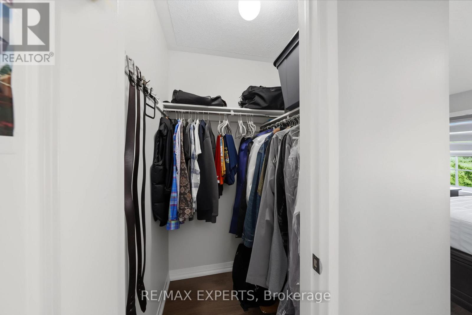 53 CASSERLEY CRESCENT - 36