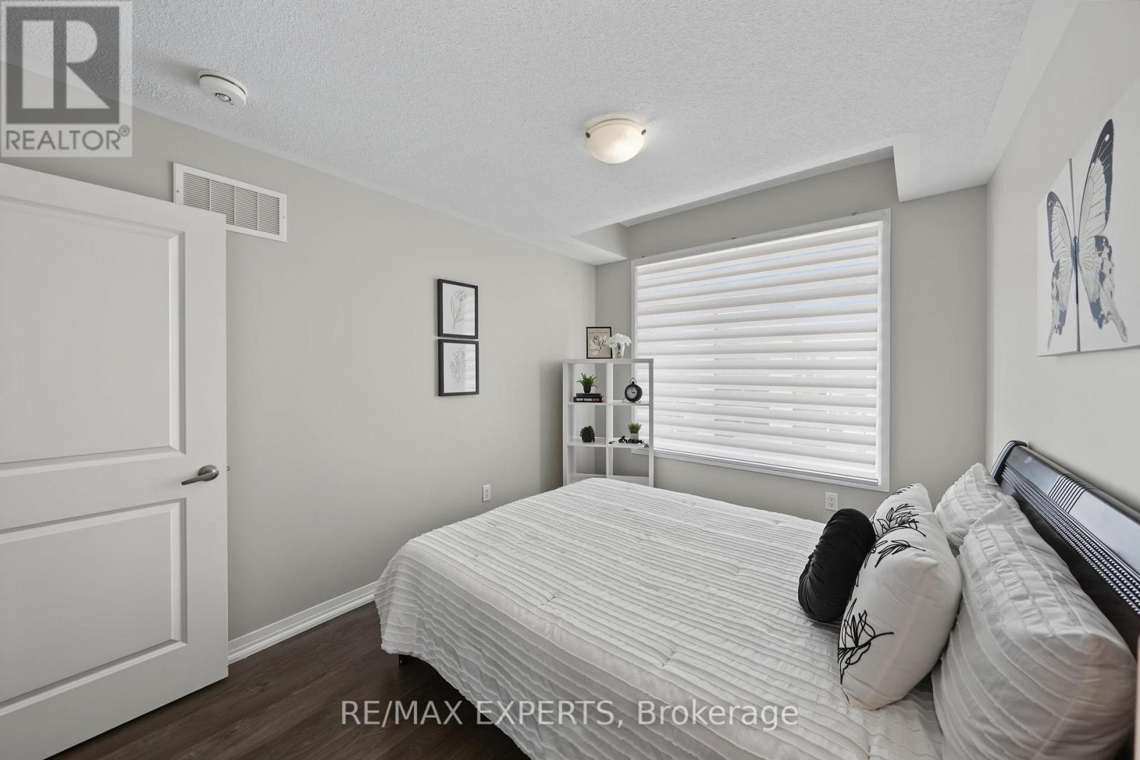 53 CASSERLEY CRESCENT - 41