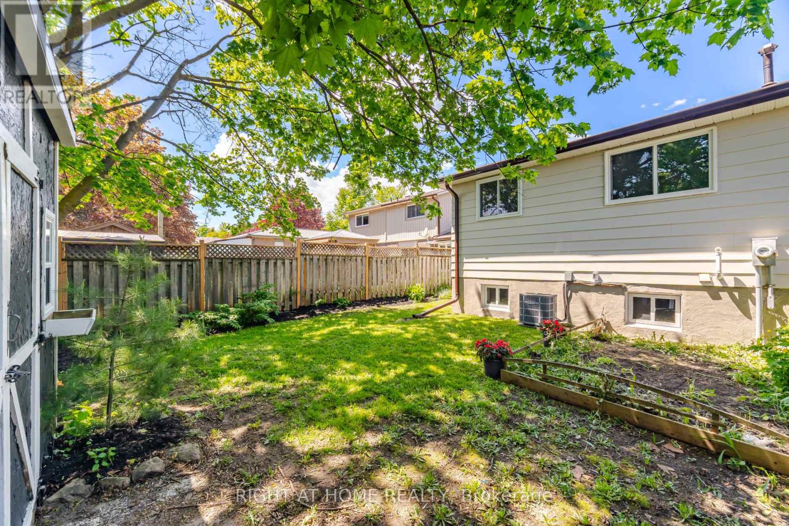 309 SIMON STREET - 30