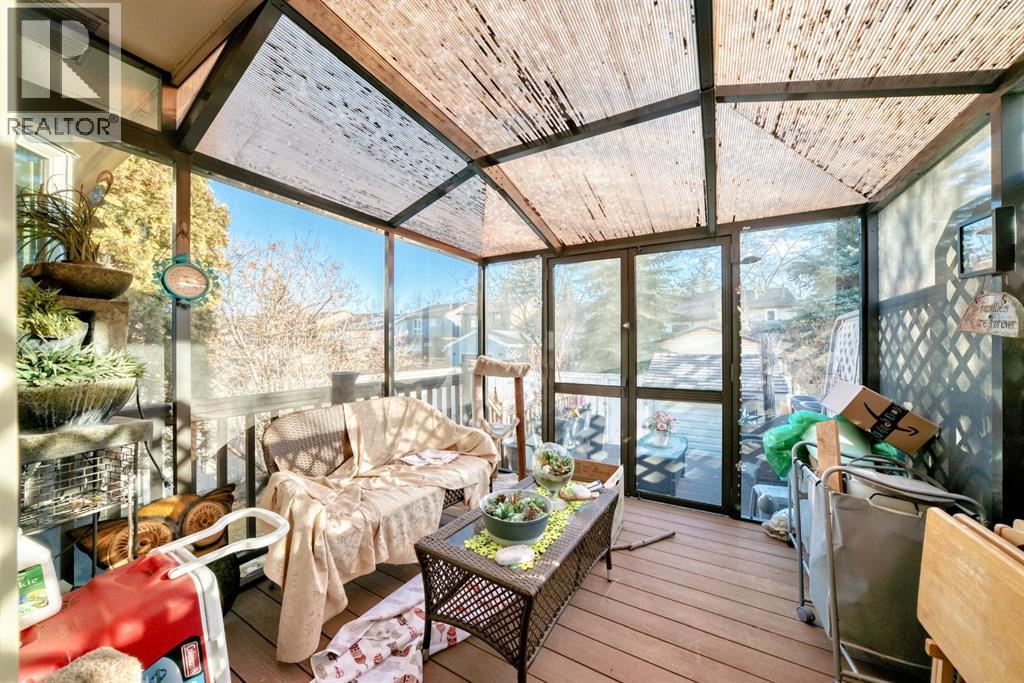 274 Templeview Way NE - 18