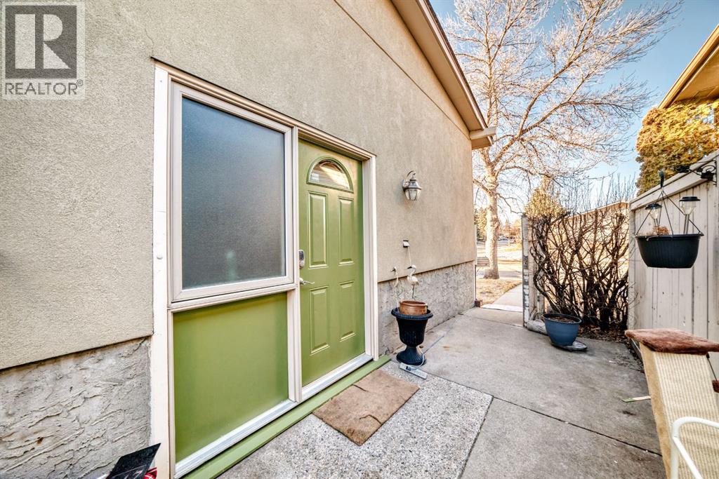 274 Templeview Way NE - 3
