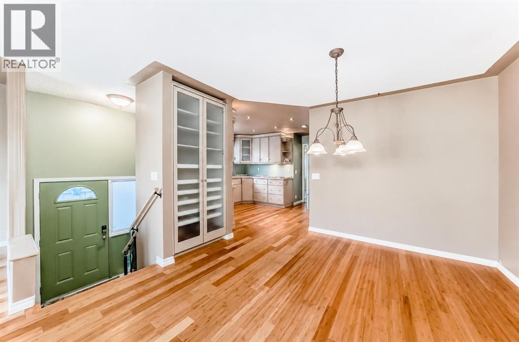 274 Templeview Way NE - 12