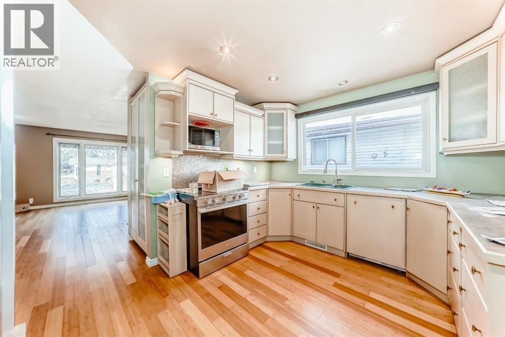 274 Templeview Way NE - 11