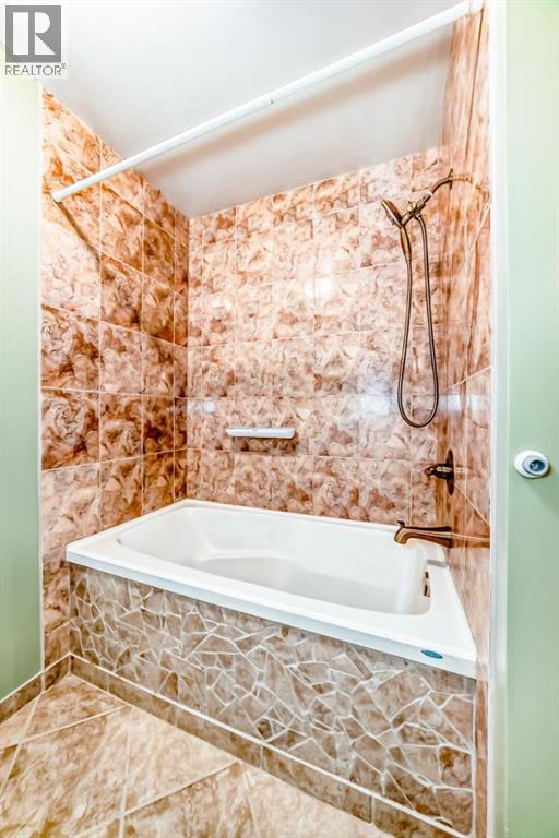 274 Templeview Way NE - 24