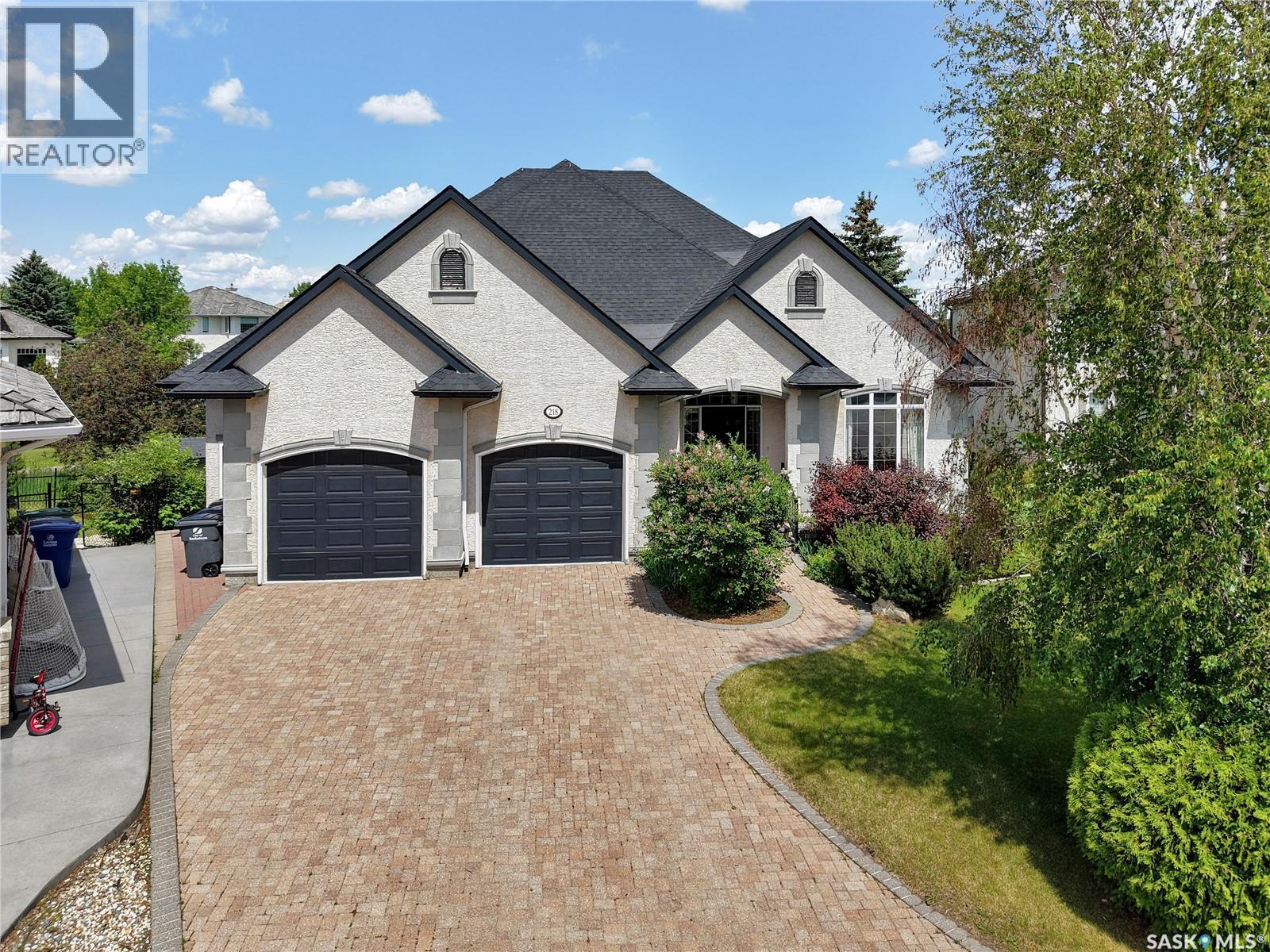 218 Horlick CRESCENT - 1