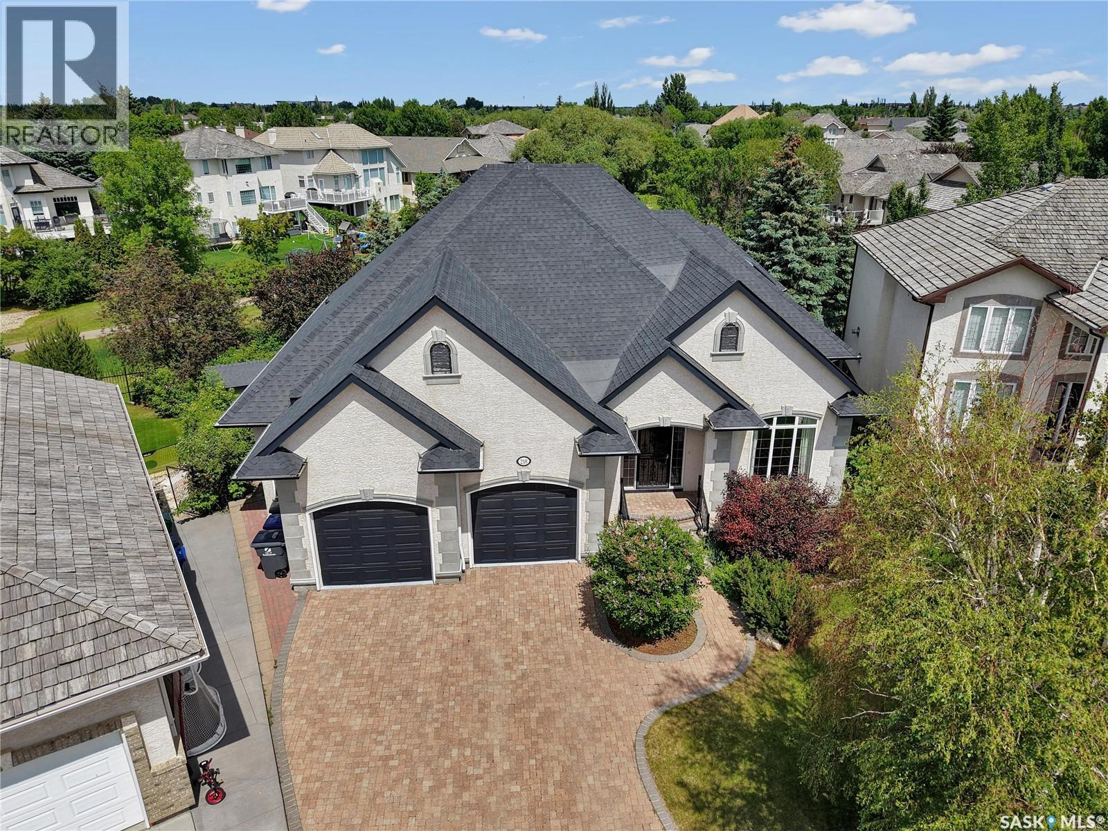 218 Horlick CRESCENT - 2