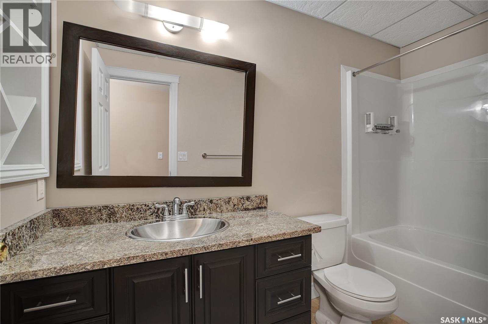 218 Horlick CRESCENT - 33