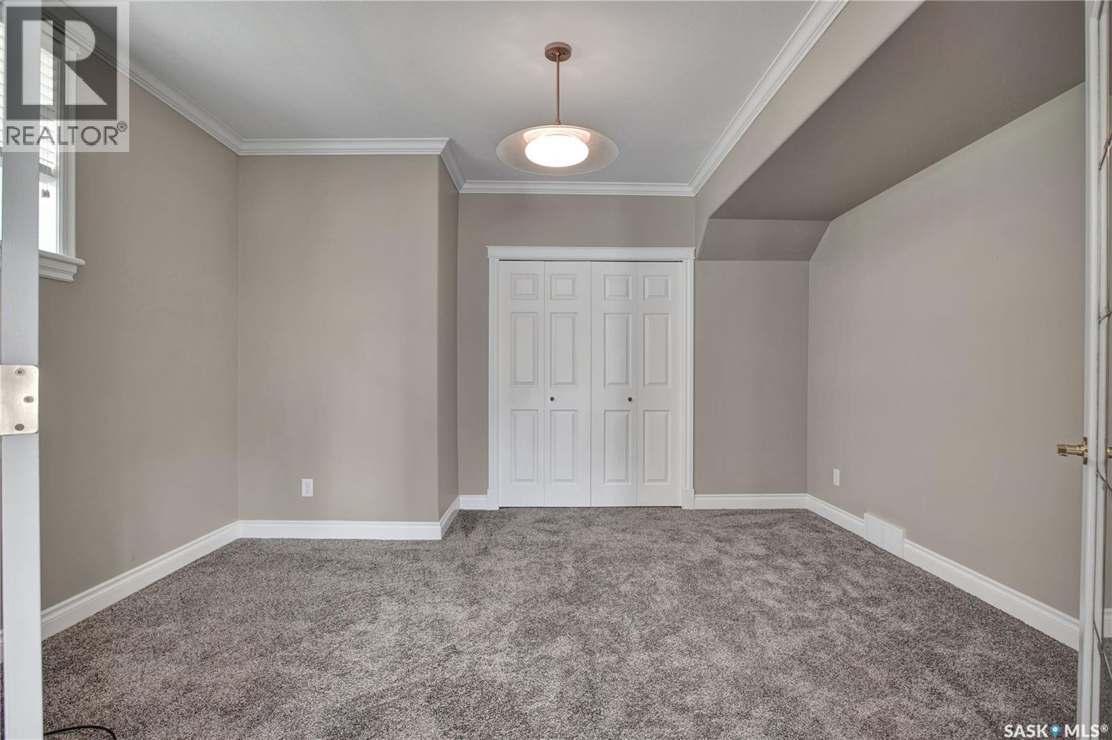 218 Horlick CRESCENT - 35
