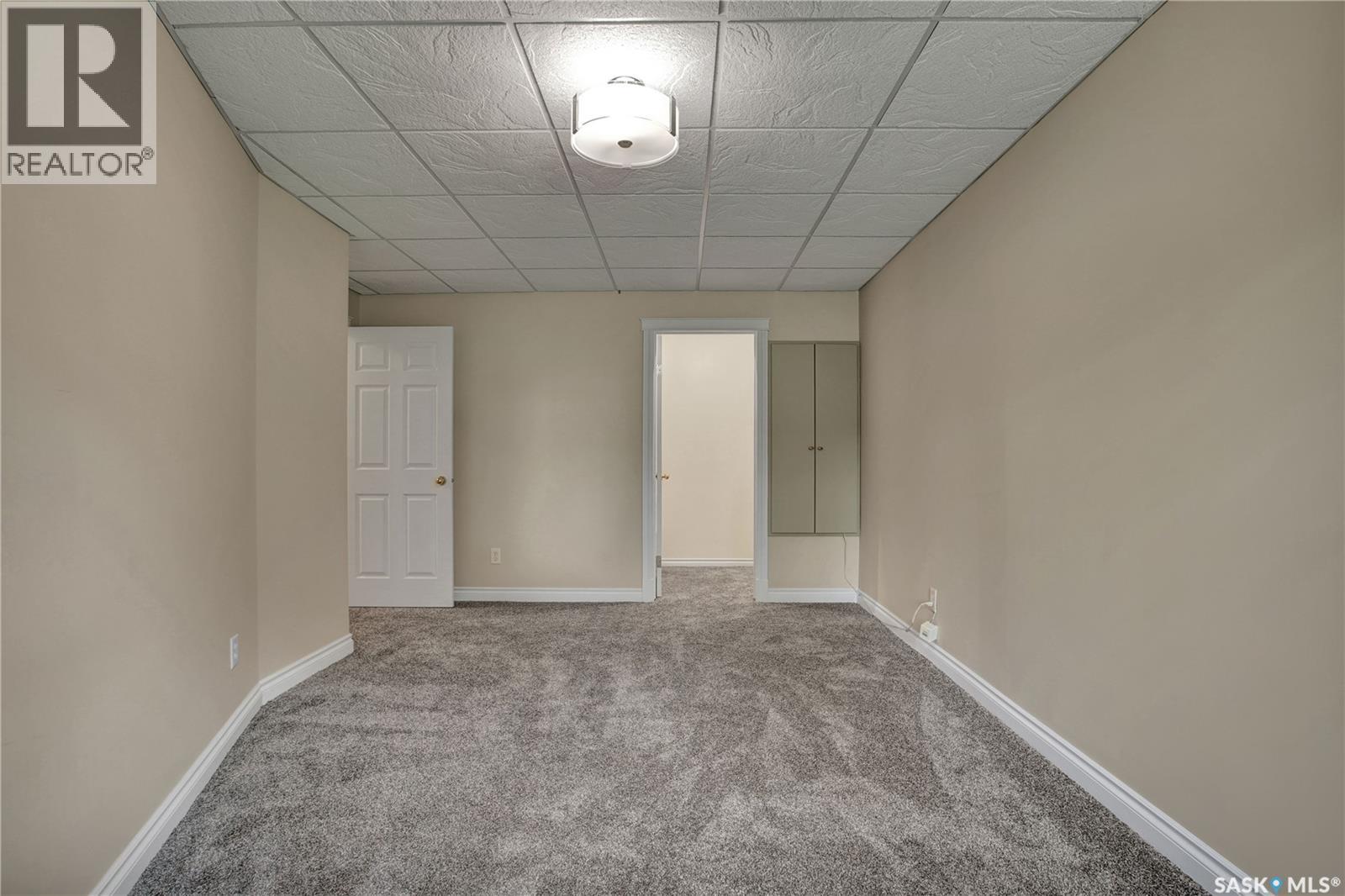 218 Horlick CRESCENT - 36